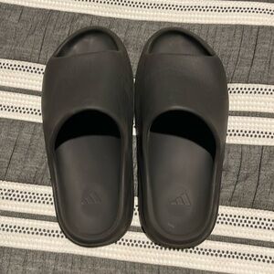 Yeezy slides - Addidas